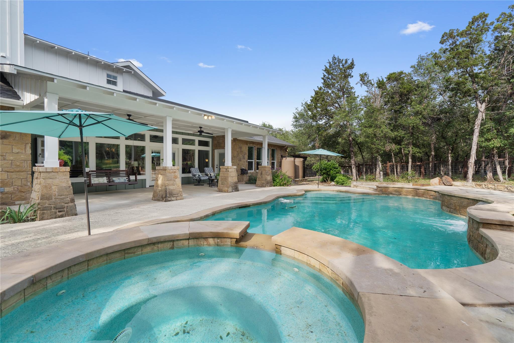 Georgetown, Texas 78628, United States, 4 Bedrooms Bedrooms, ,3 BathroomsBathrooms,Residential,Pending,56462