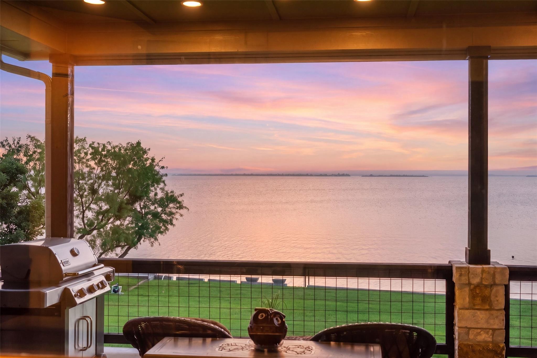 207 Emeralds DR
