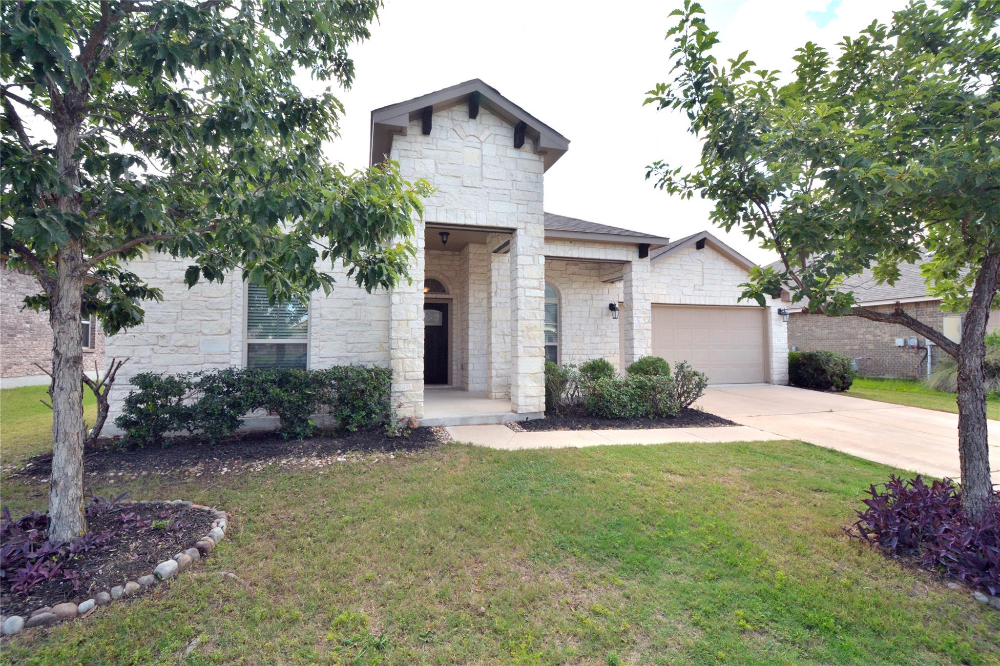 1922 Tawakoni DR