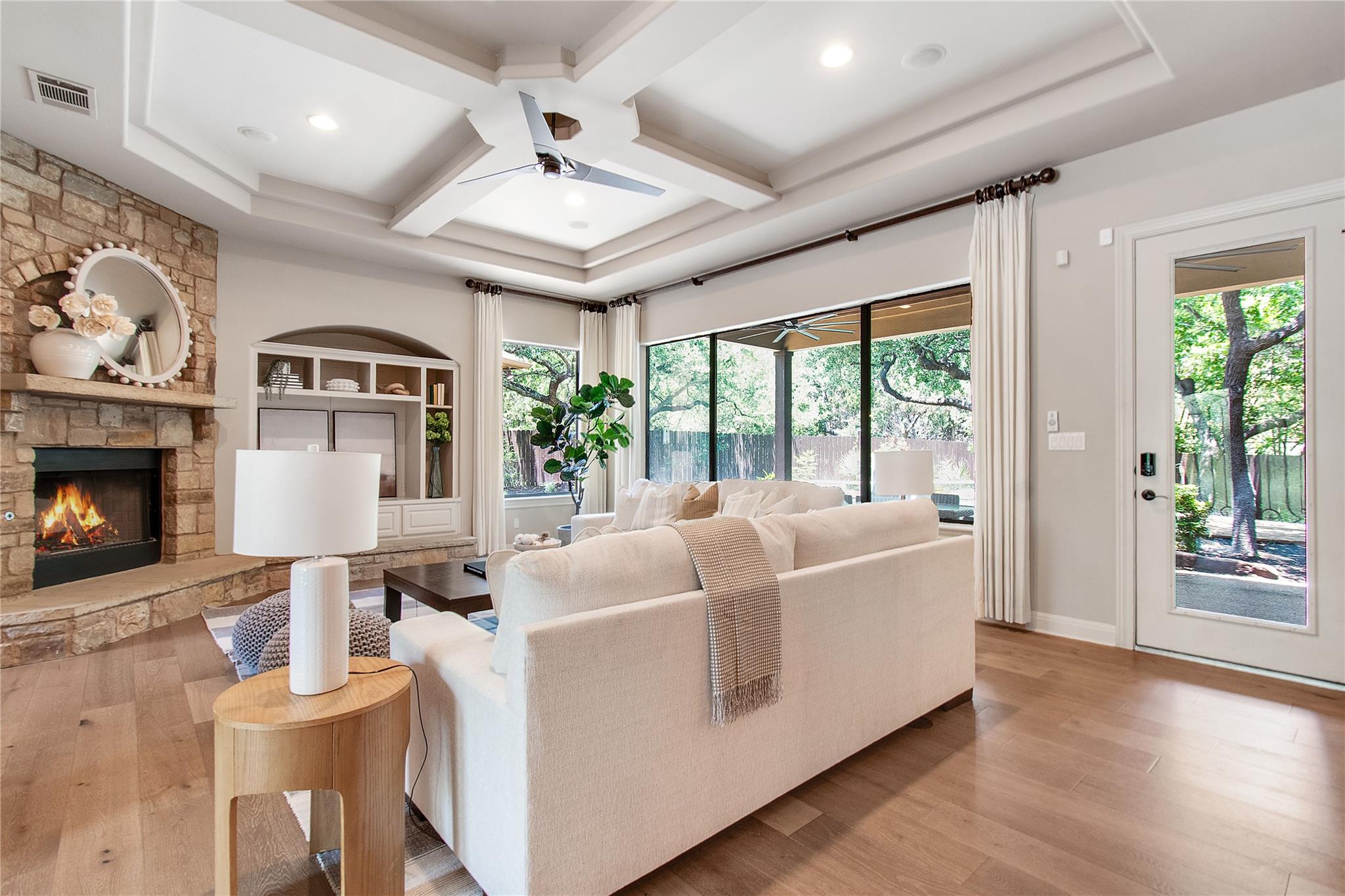 705 Cliffside Cove