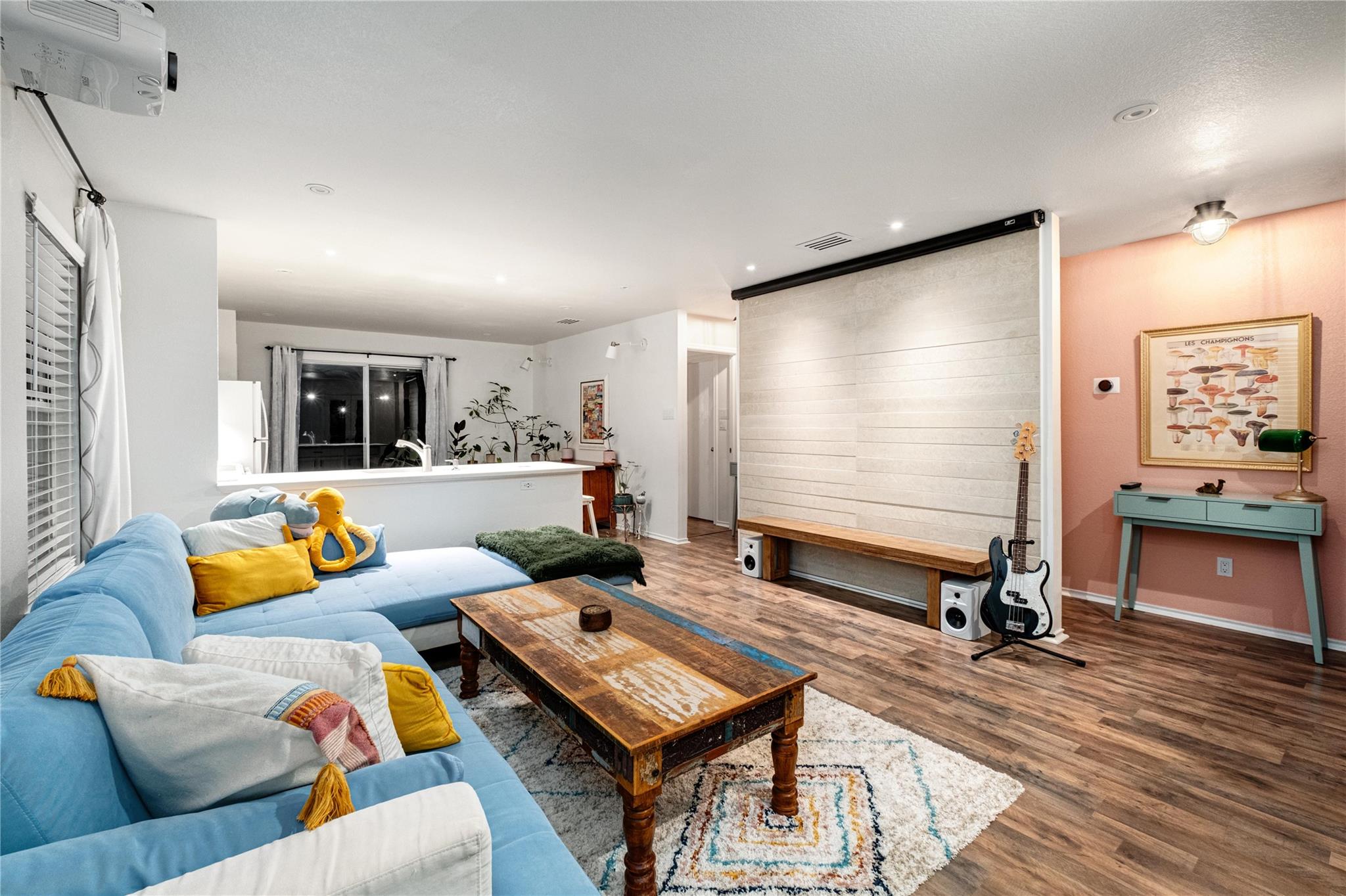 102 Woodley RD
