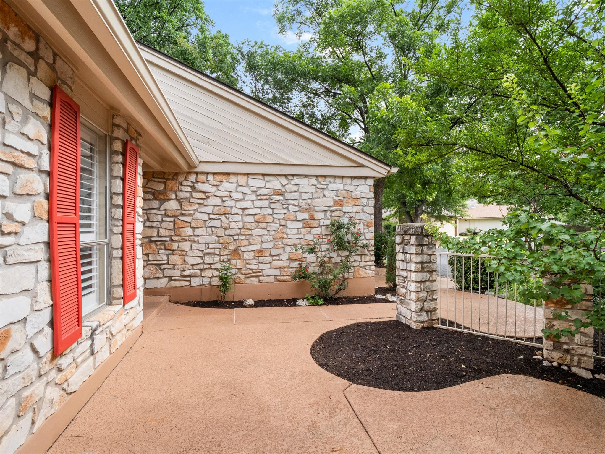 6109 Grass HOLW