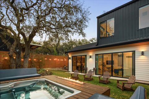 2214 S 3rd ST B Austin TX 78704