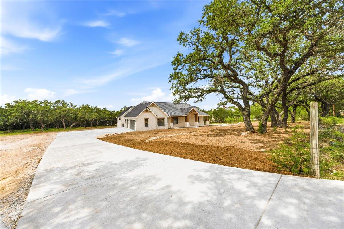 1744 Crossbow DR