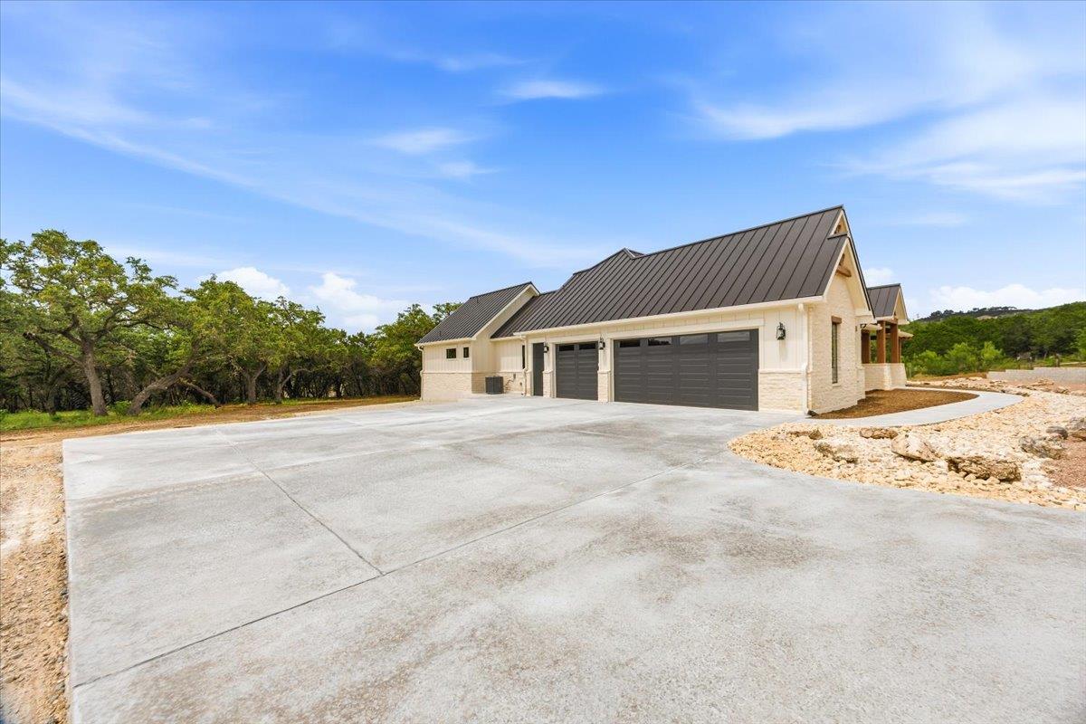 1744 Crossbow DR