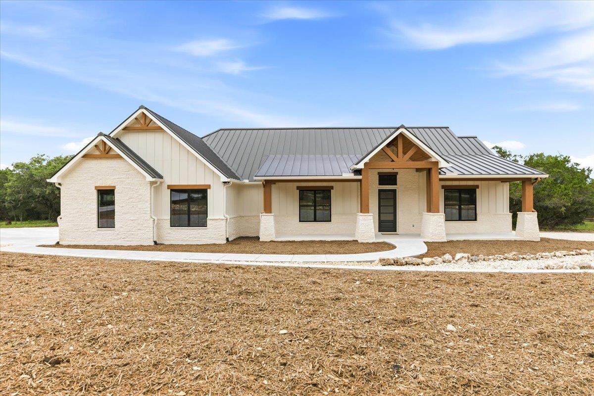1744 Crossbow DR