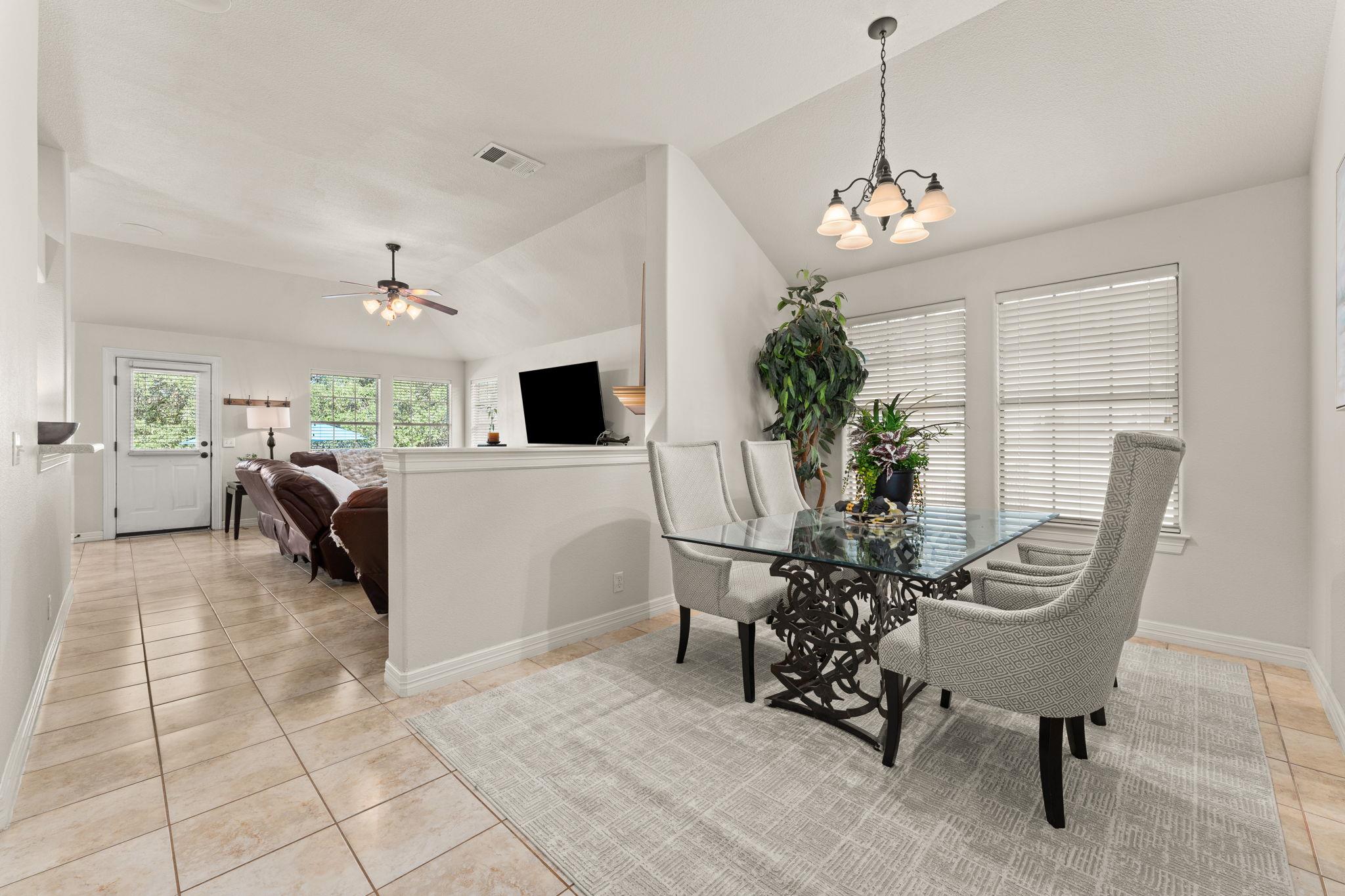 202 Dunkeld DR