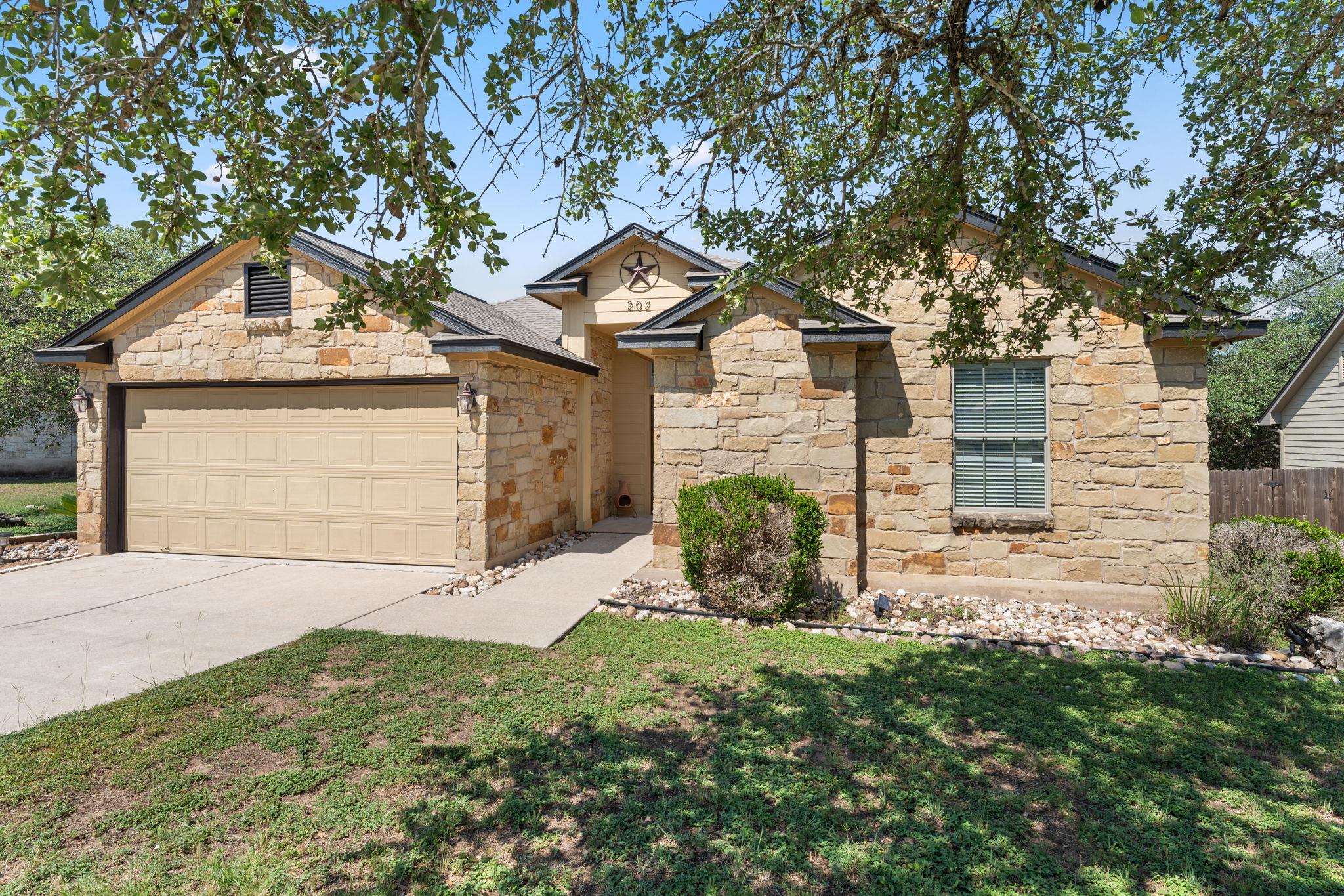 202 Dunkeld DR