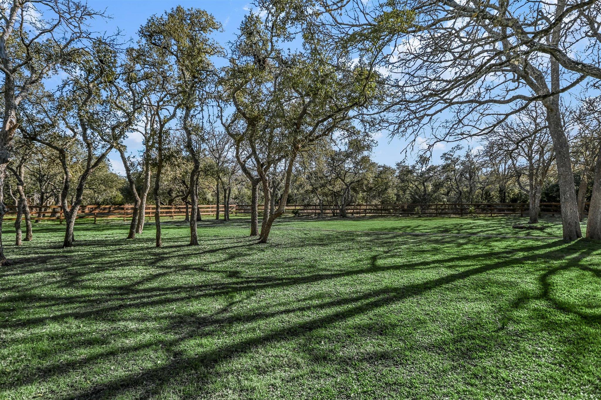 Dripping Springs, Texas 78620, United States, 3 Bedrooms Bedrooms, ,4 BathroomsBathrooms,Residential,Pending,89718