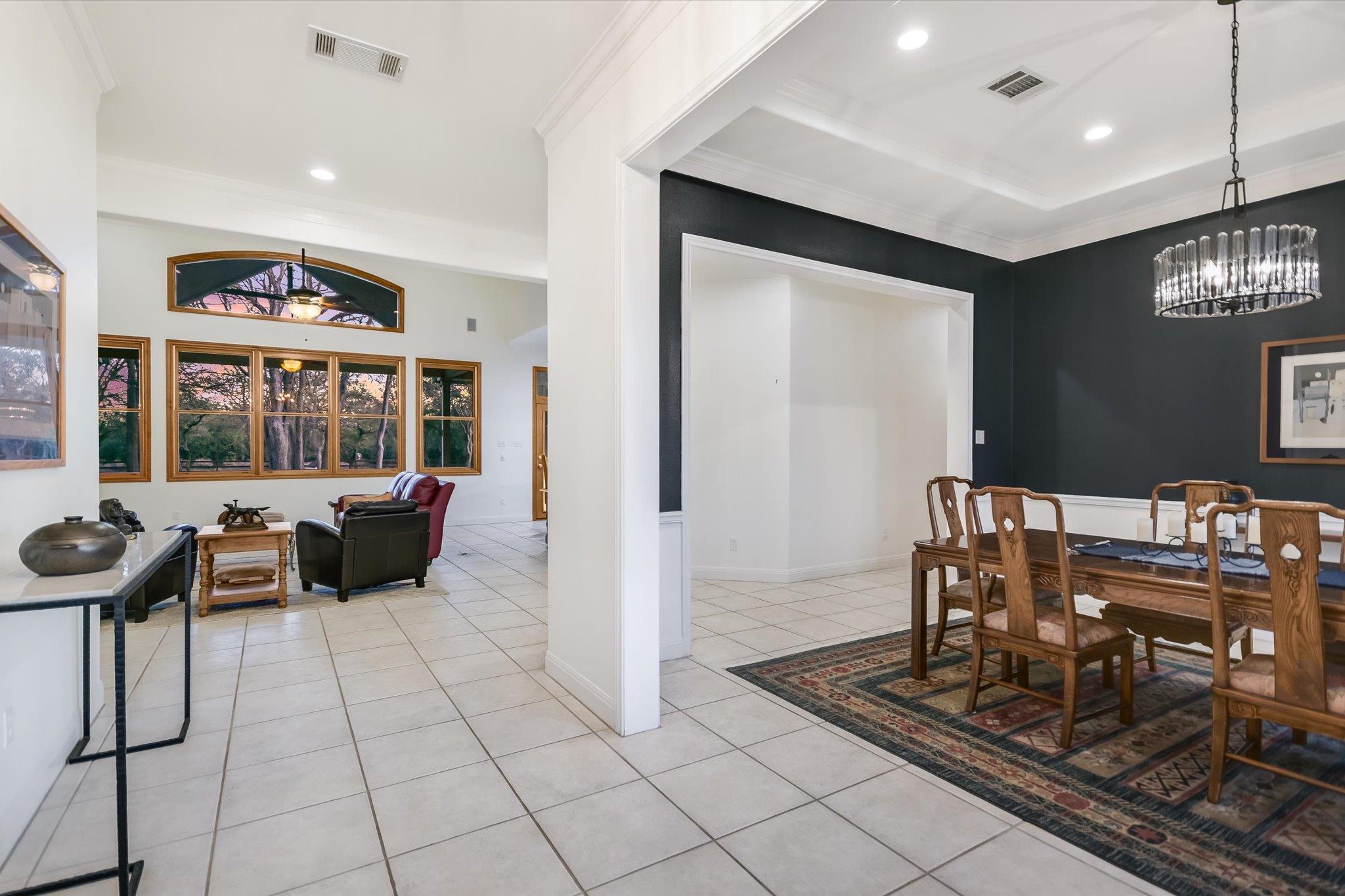 Dripping Springs, Texas 78620, United States, 3 Bedrooms Bedrooms, ,4 BathroomsBathrooms,Residential,Pending,89718