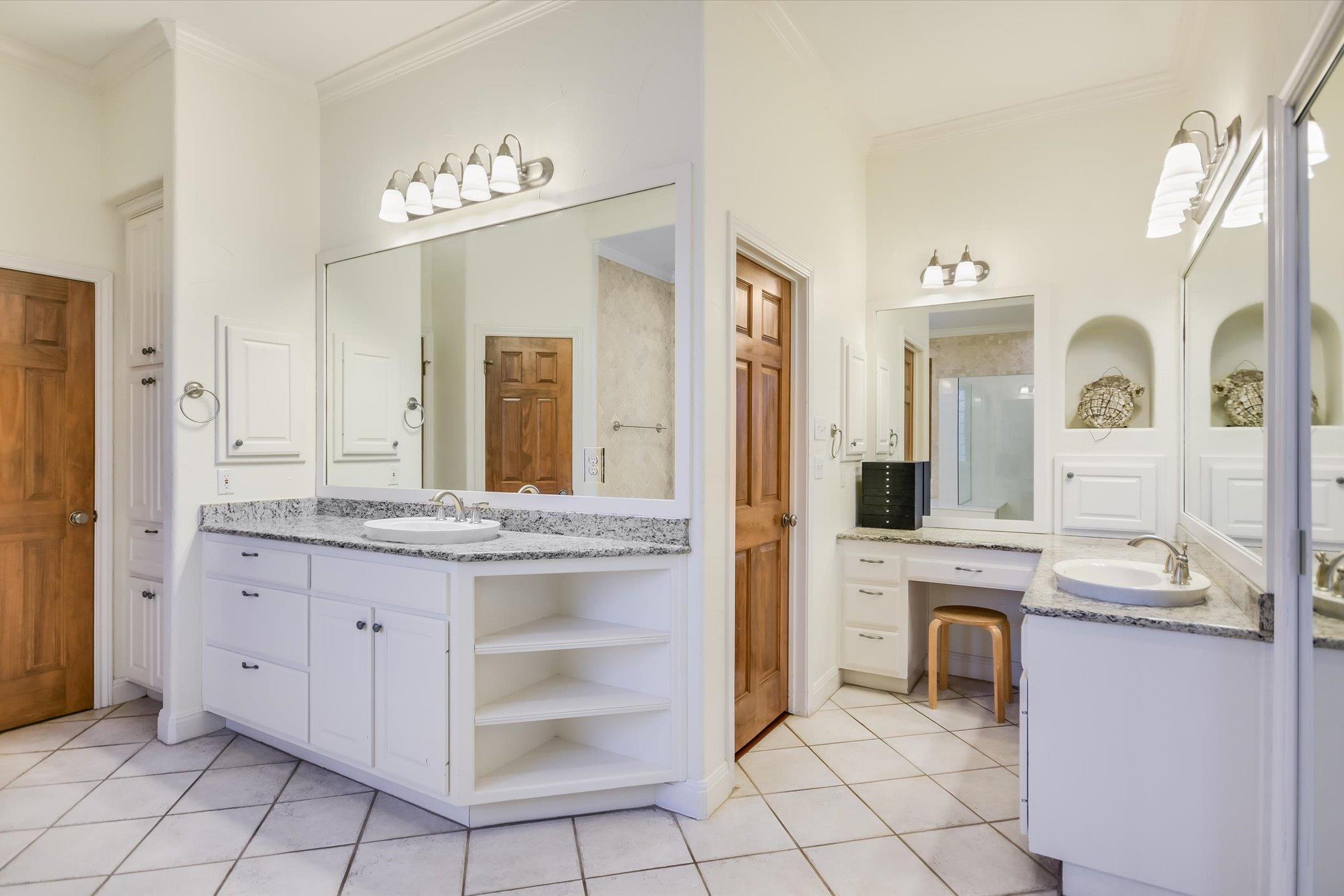 Dripping Springs, Texas 78620, United States, 3 Bedrooms Bedrooms, ,4 BathroomsBathrooms,Residential,Pending,89718