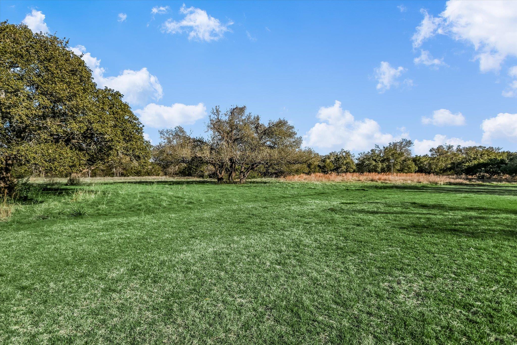 Dripping Springs, Texas 78620, United States, 3 Bedrooms Bedrooms, ,4 BathroomsBathrooms,Residential,Pending,89718