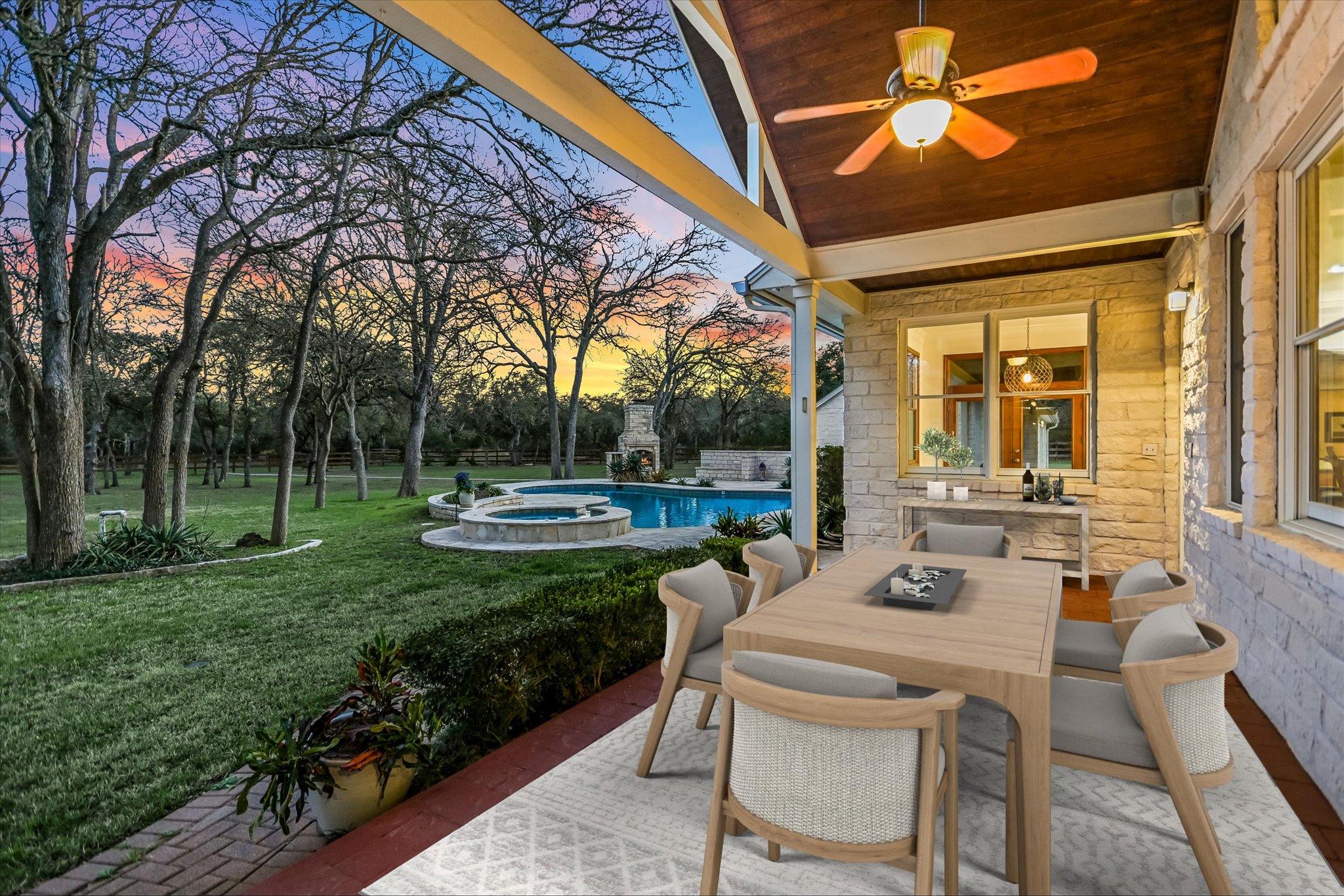 Dripping Springs, Texas 78620, United States, 3 Bedrooms Bedrooms, ,4 BathroomsBathrooms,Residential,Pending,89718