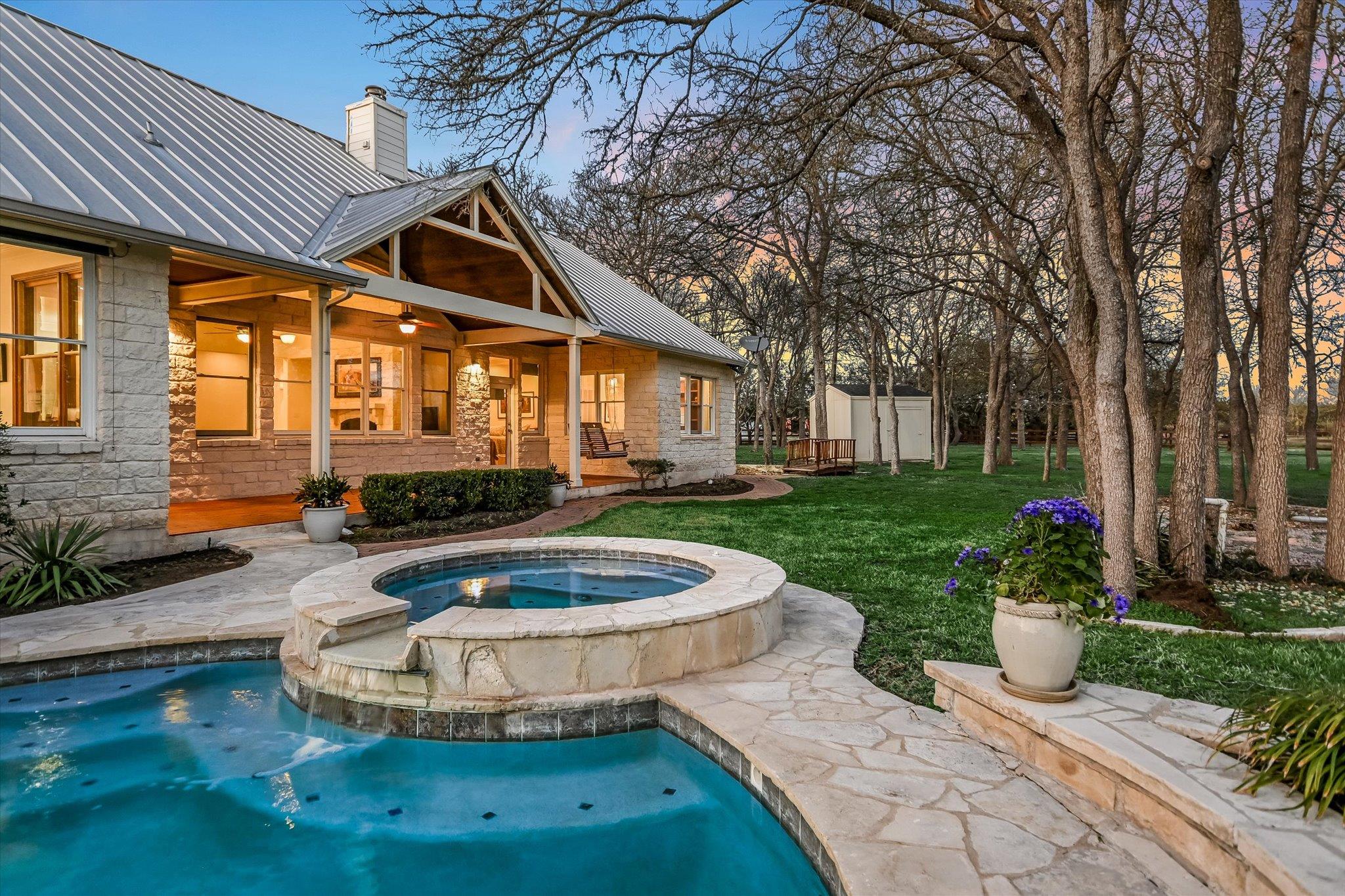 Dripping Springs, Texas 78620, United States, 3 Bedrooms Bedrooms, ,4 BathroomsBathrooms,Residential,Pending,89718
