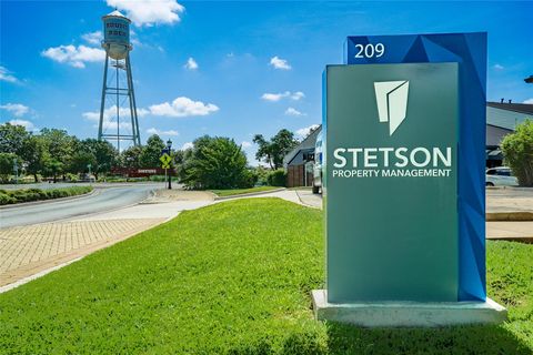 Photo of 209 Round Rock Ave, Round Rock, TX 78664 (MLS # 7105399)