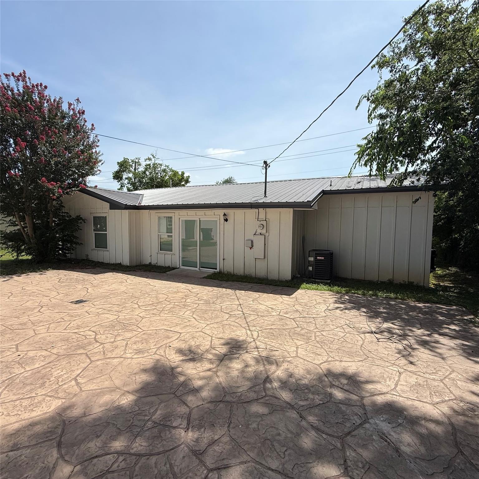 508 N Main ST