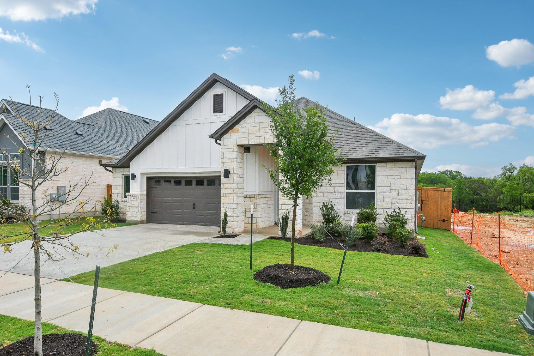 360 San Saba DR