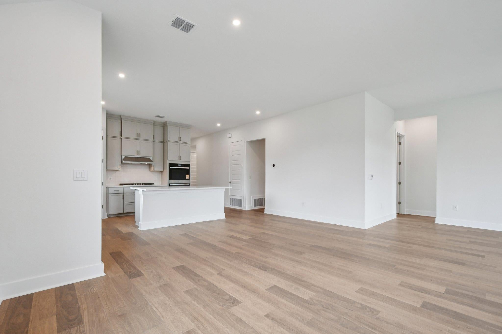 360 San Saba DR