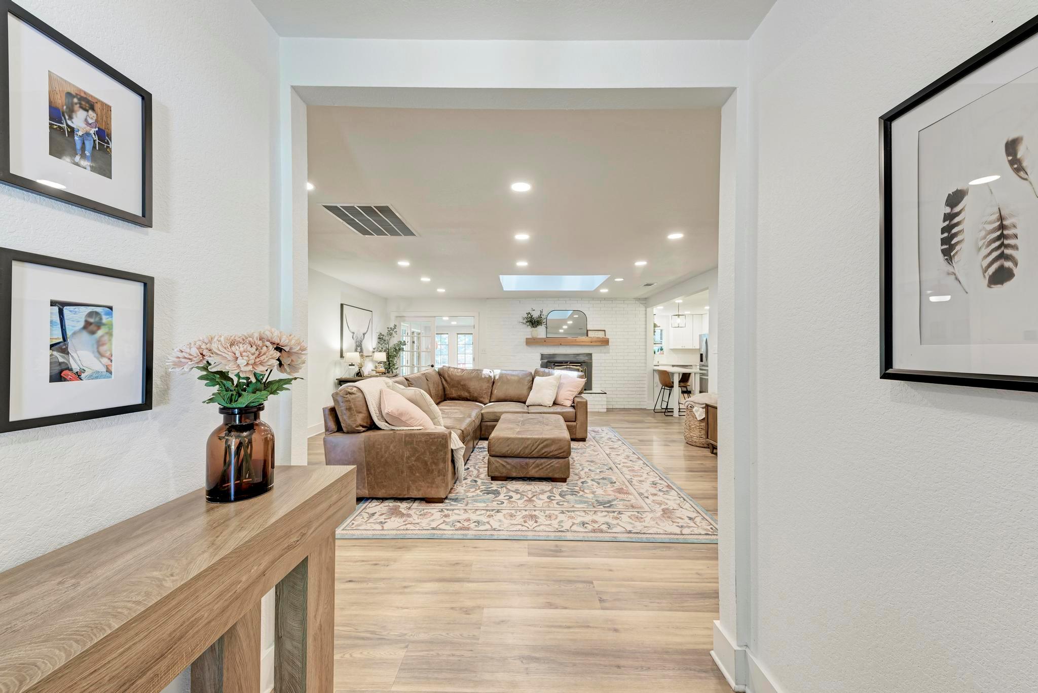 808 S Gabriel DR