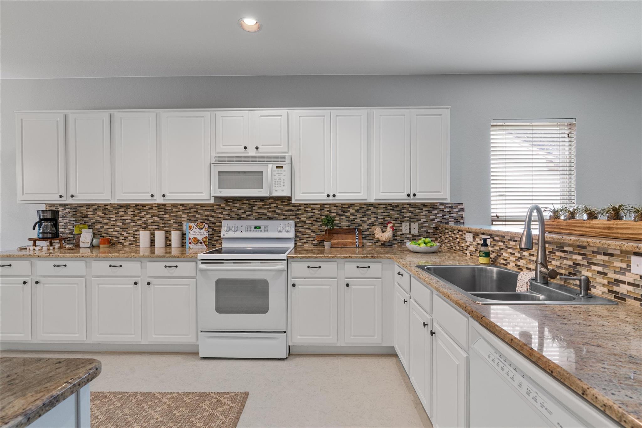 225 Crockett LOOP