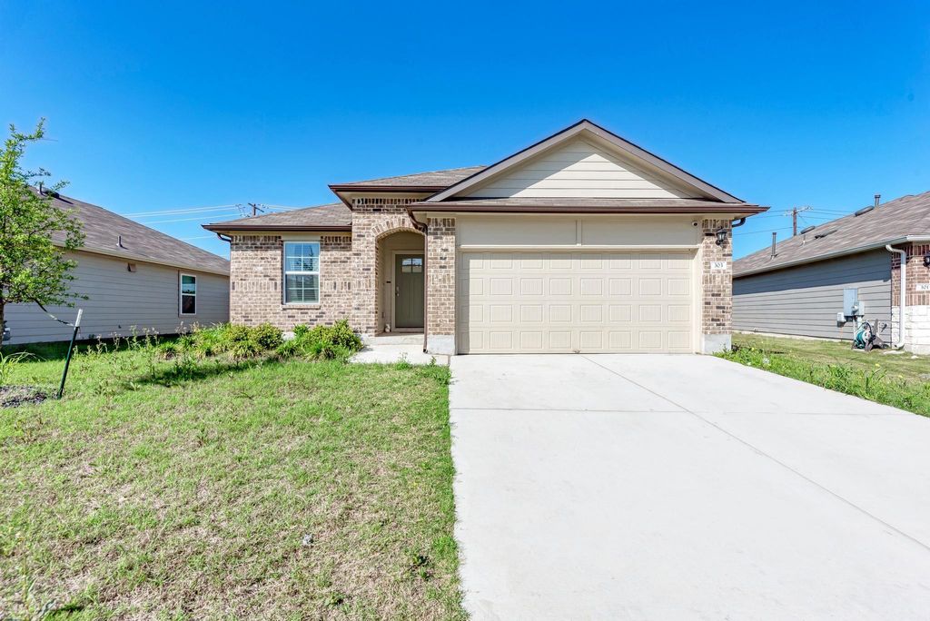 Photo of 303 Abbey LN, Lockhart, TX 78644 (MLS # 4099221)