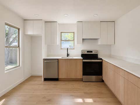 Tiny photo for 2404 Santa Rita ST, Austin, TX 78702 (MLS # 3804479)