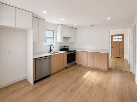 Tiny photo for 2404 Santa Rita ST, Austin, TX 78702 (MLS # 3804479)