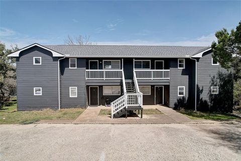450 Shady Bluff DR Wimberley TX 78676