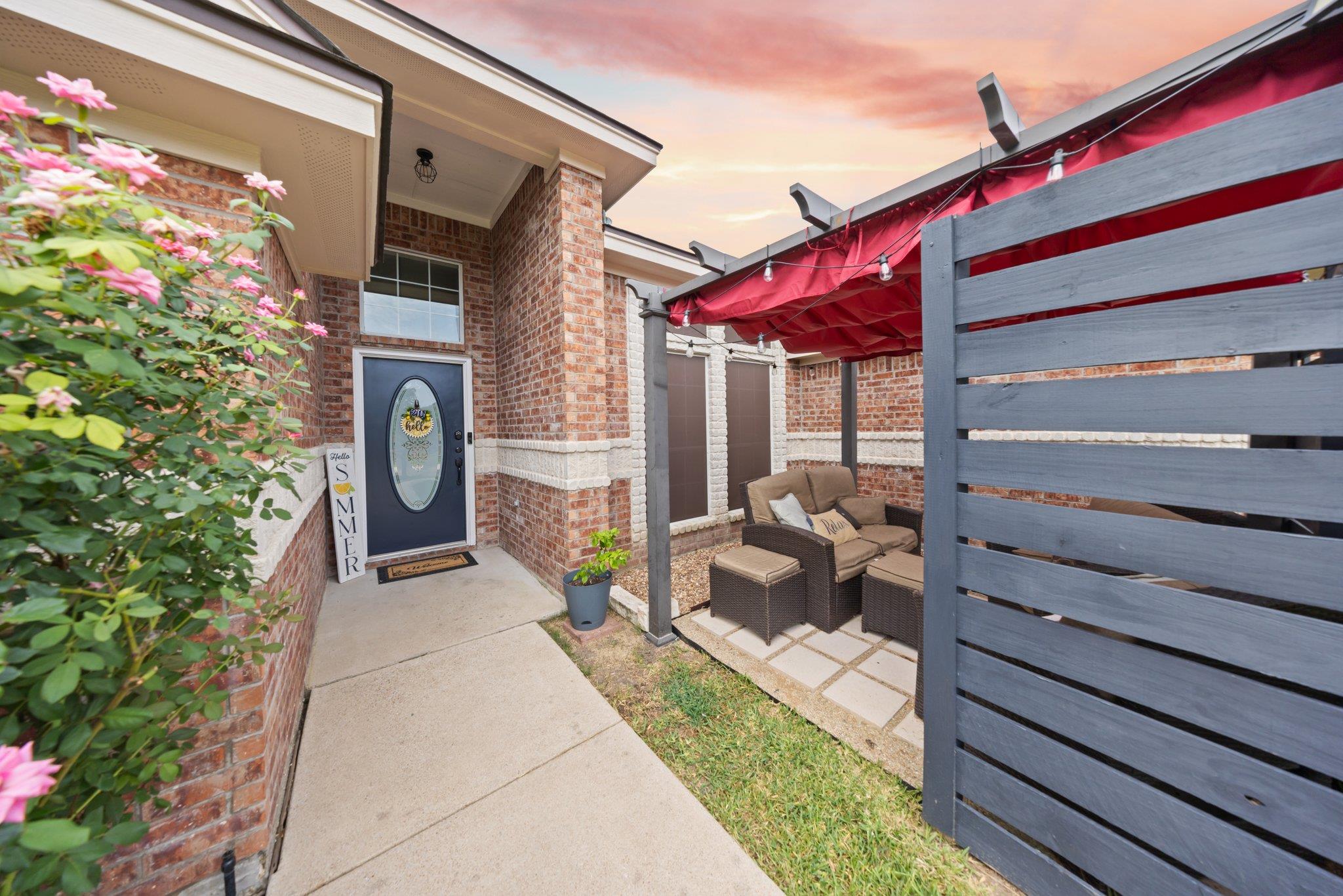 1409 Castle Ridge DR