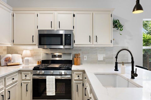 Tiny photo for 1197 Angelina ST, Austin, TX 78702 (MLS # 1011571)
