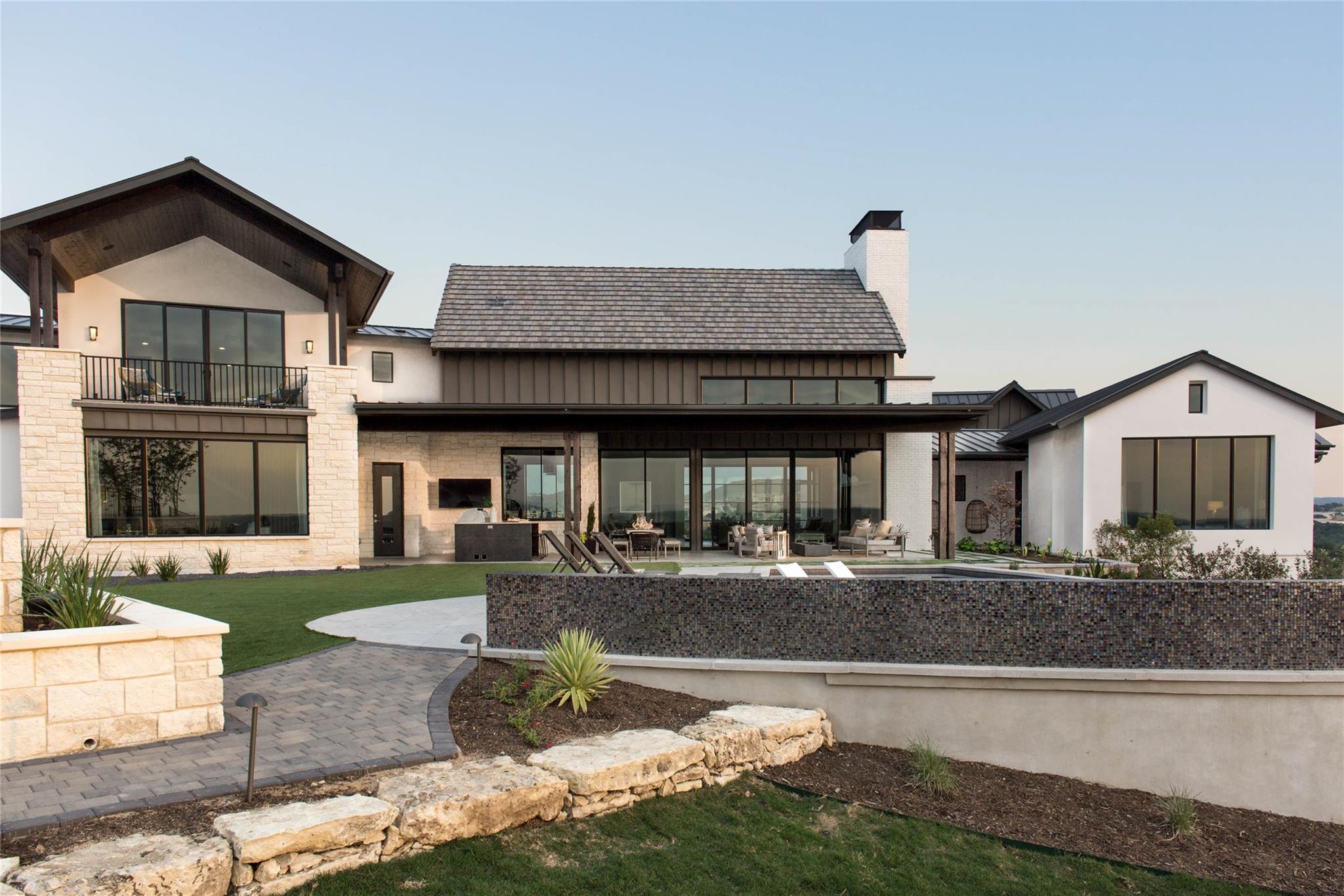 707 Moonlight Bay DR