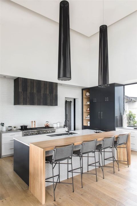 Tiny photo for 707 Moonlight Bay DR, Spicewood, TX 78669 (MLS # 4617816)