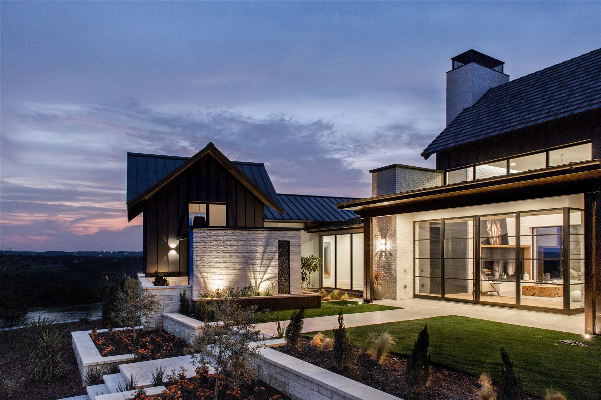 707 Moonlight Bay DR