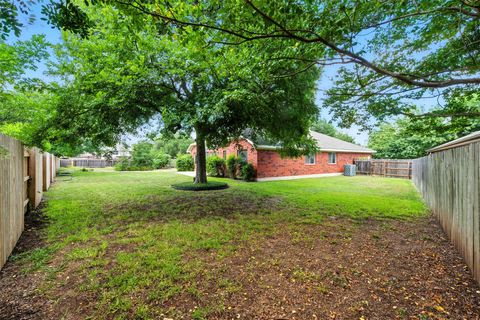 Tiny photo for 5609 Beachmont CT, Austin, TX 78739 (MLS # 4833783)