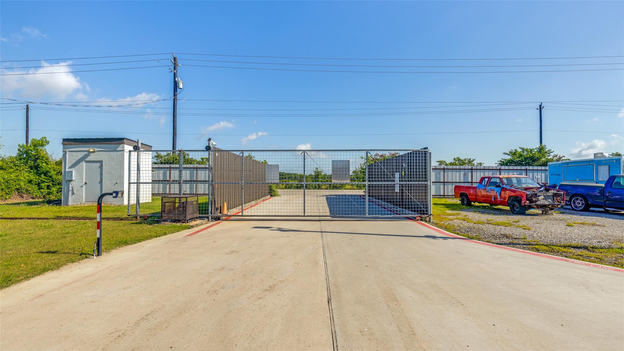 309 W Archer RD