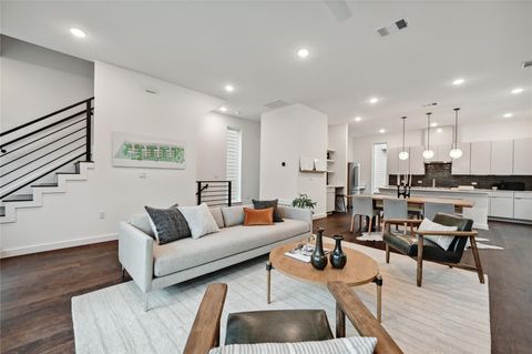 6821 Wolfcreek PASS 12 Austin TX 78749