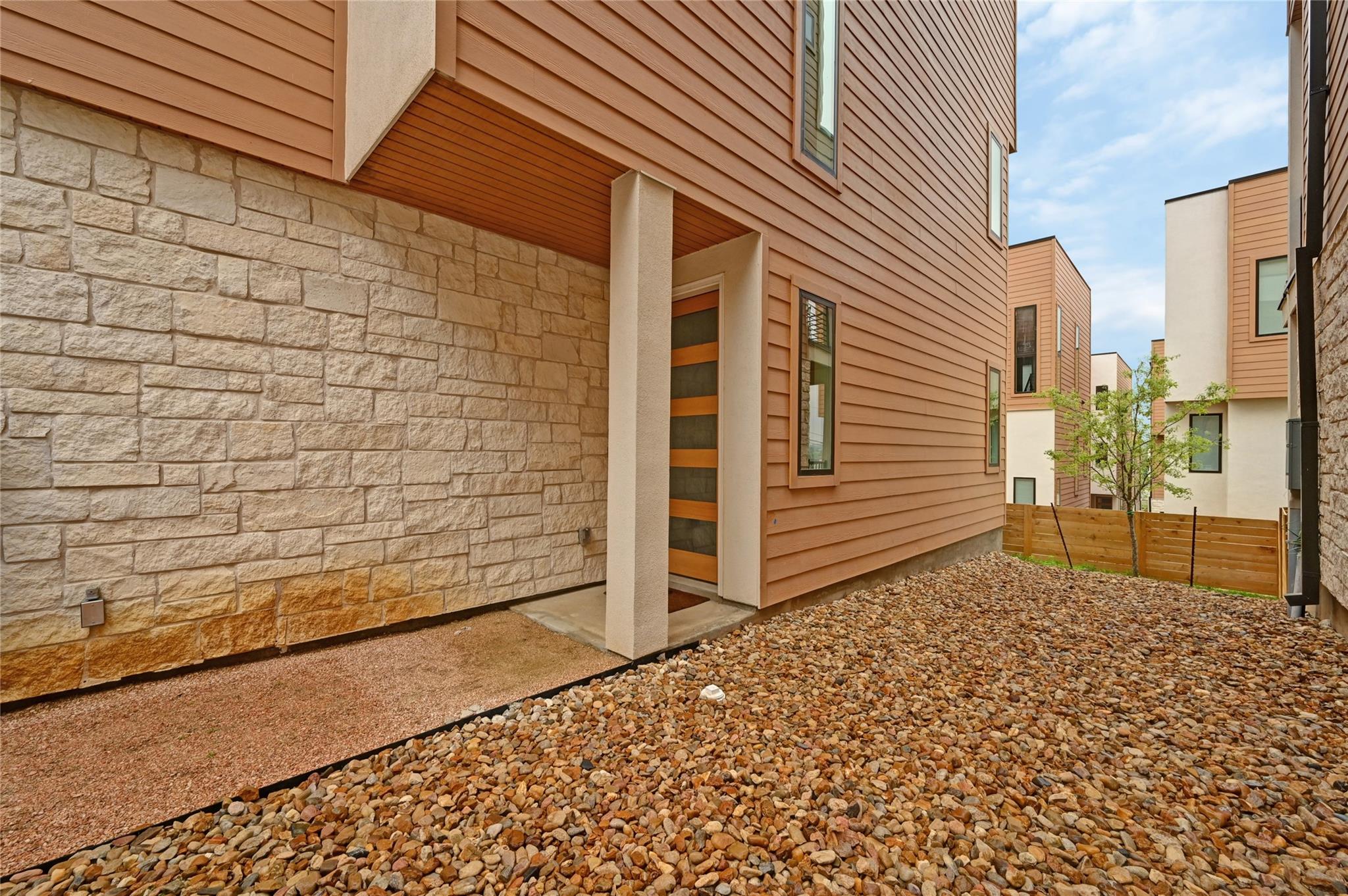 6821 Wolfcreek PASS 12