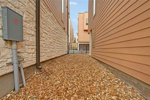 Tiny photo for 6821 Wolfcreek PASS #12, Austin, TX 78749 (MLS # 5517276)