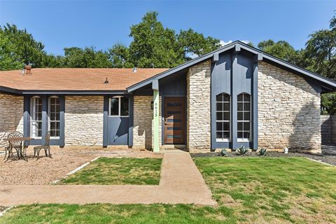 Single Family Residence in Austin TX 6615 Wilton CIR.jpg