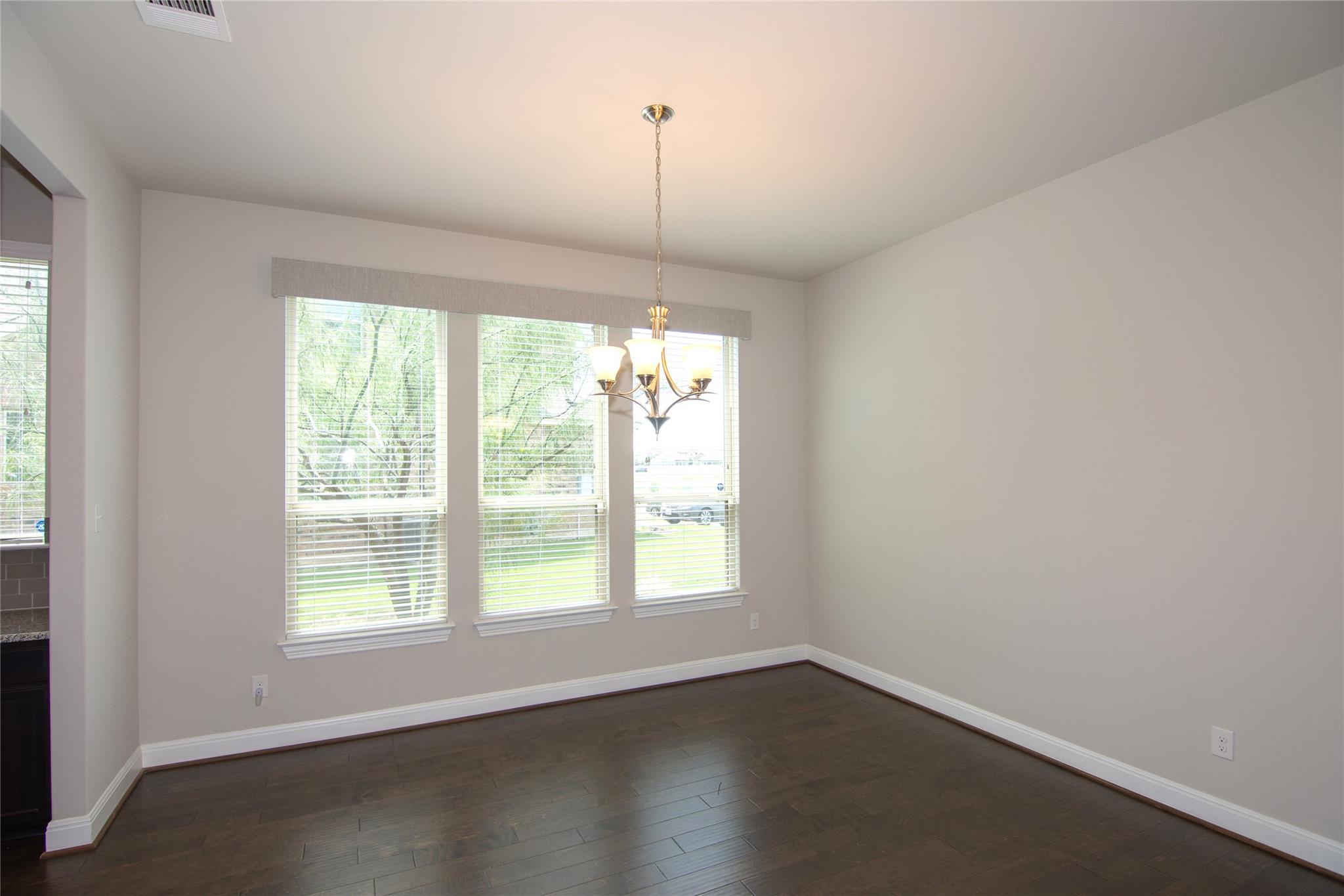 3901 Rhythmic DR
