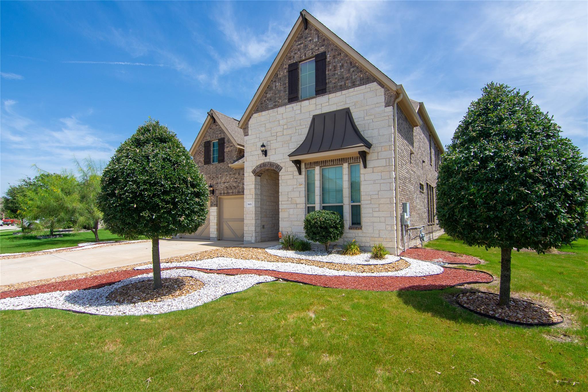 3901 Rhythmic DR