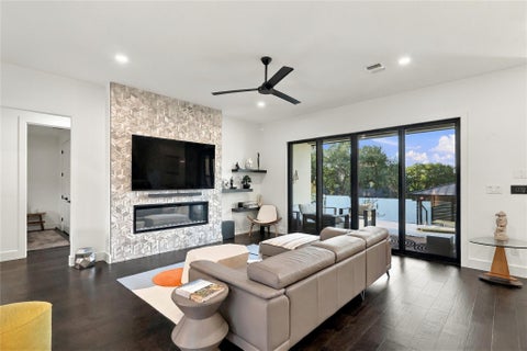 Photo of 20806 Northland CIR, Lago Vista, TX 78645 (MLS # 9648713)