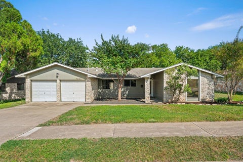 Photo of 9803 Chukar CIR, Austin, TX 78758 (MLS # 2937969)