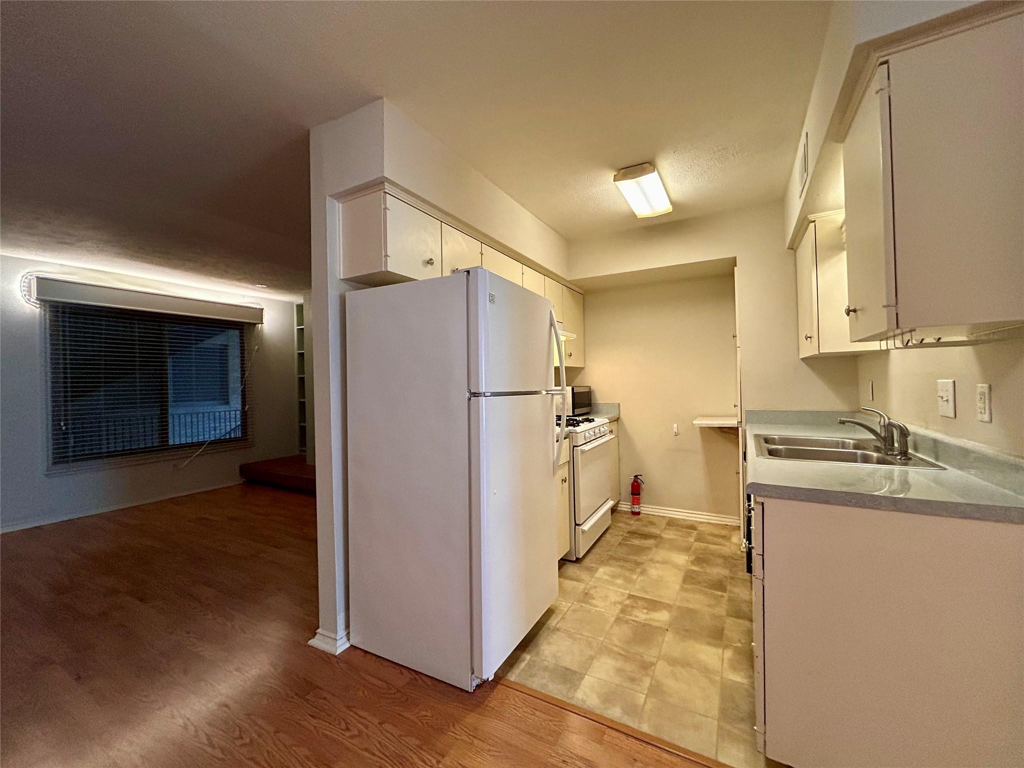 505 WEST 7TH ST 207