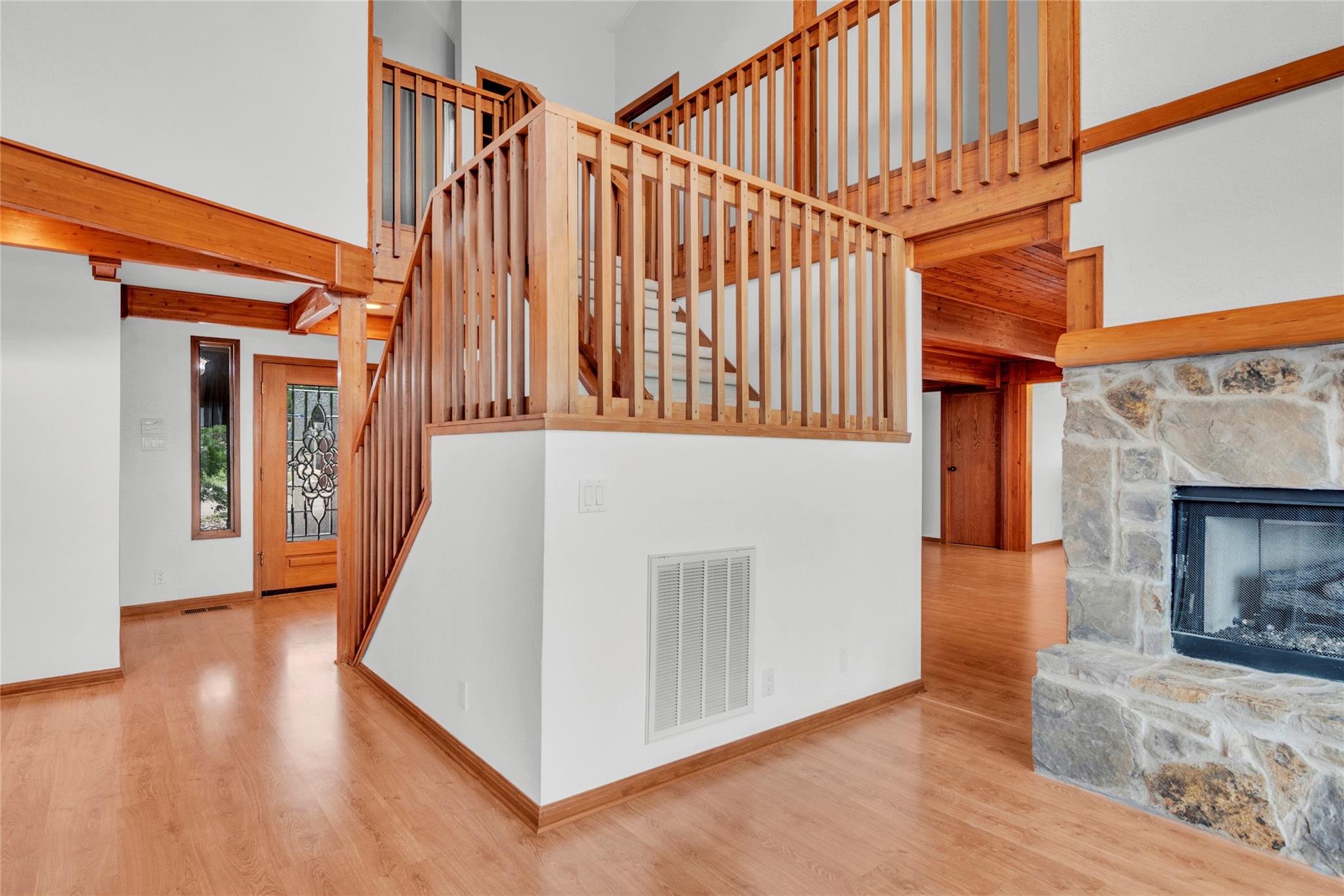 440 Balcones Ridge WAY