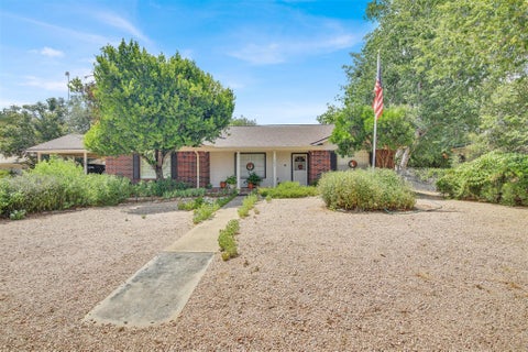 Photo of 107 Taylor DR, Spicewood, TX 78669 (MLS # 6190372)