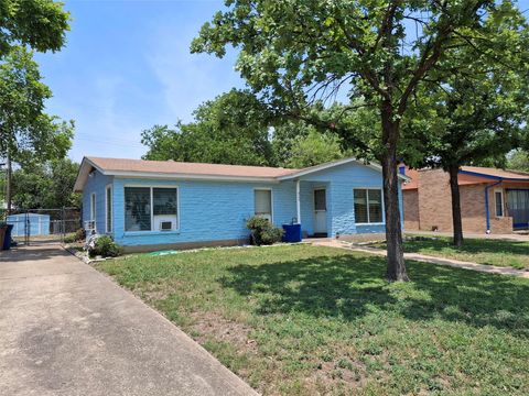 Photo of 7520 Delafield LN, Austin, TX 78752 (MLS # 8876002) Photo of 7520 Delafield LN, Austin, TX 78752 (MLS # 8876002)