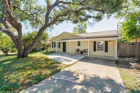 Photo of 1603 Berene Ave, Austin, TX 78721 (MLS # 8242506)
