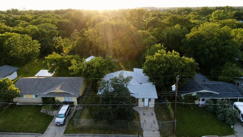 Photo of 1060 Gardner RD, Austin, TX 78721 (MLS # 2330093)