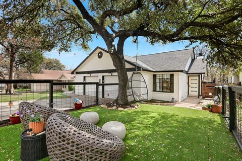 2605 Garrettson DR B Austin TX 78748